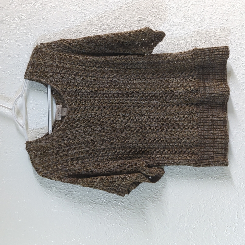 Women's size M Knitted Top